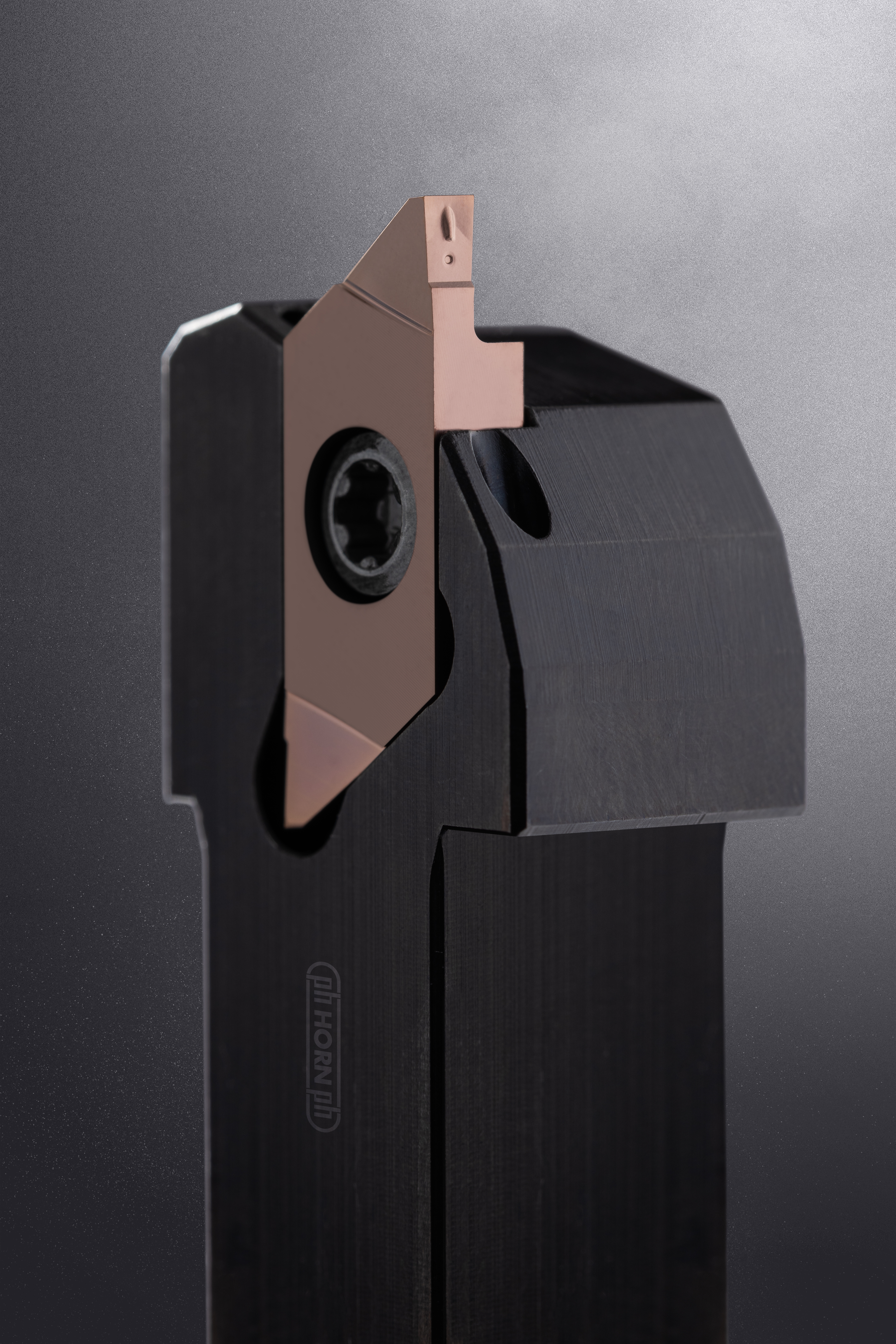 Gestione del truciolo ai massimi livelli: la nuova geometria 1A Horn per  gole e troncatura | Febametal S.p.a., image size:4333x6500